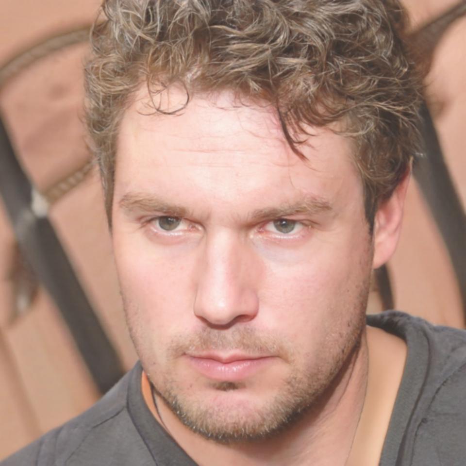 Álvaro Mendizábal, Director de Análisis